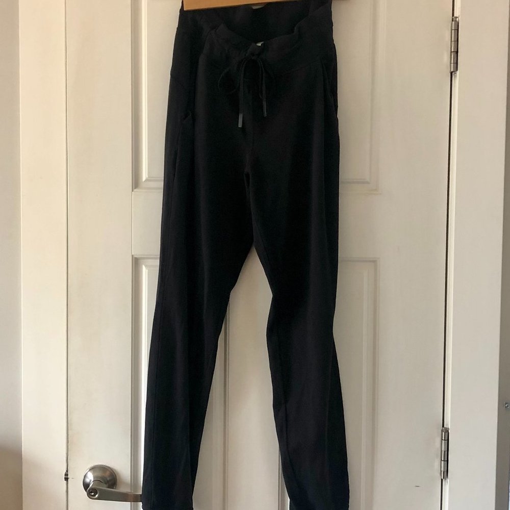 Lululemon Women's Black Joggers